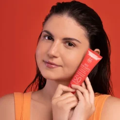 Bee Sun Safe Hydra Fresh Gel-Face Cream SPF 50