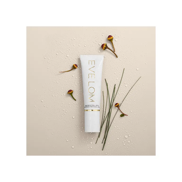 DAILY PROTECTION + SPF 50