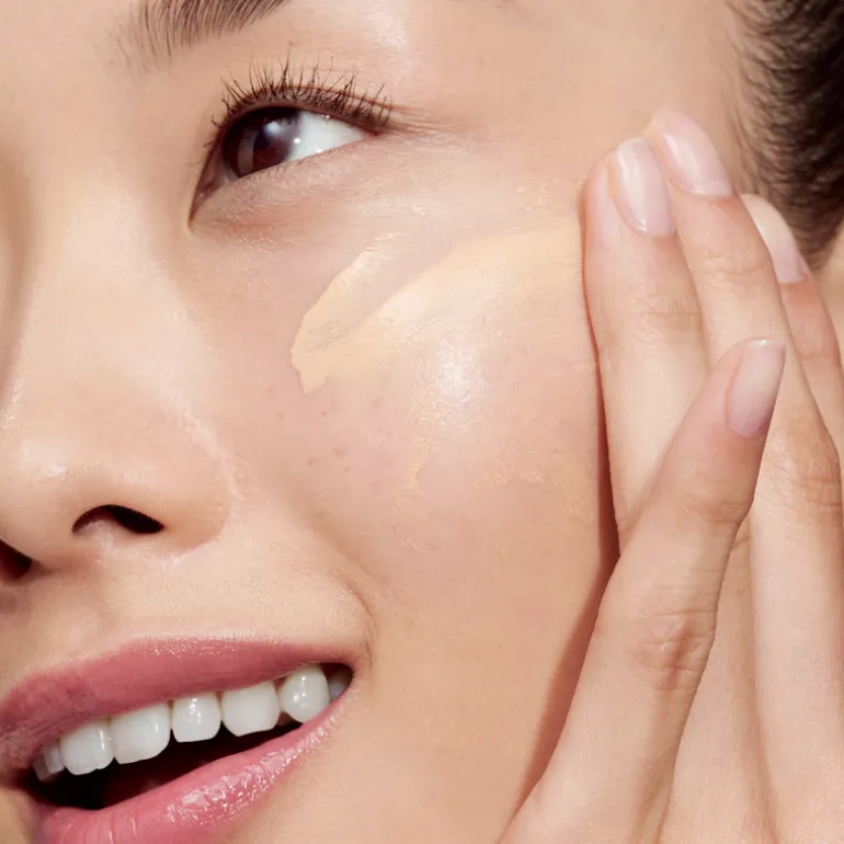 Even Better Clinical Vitamin Makeup SPF 50 Base de Maquillage