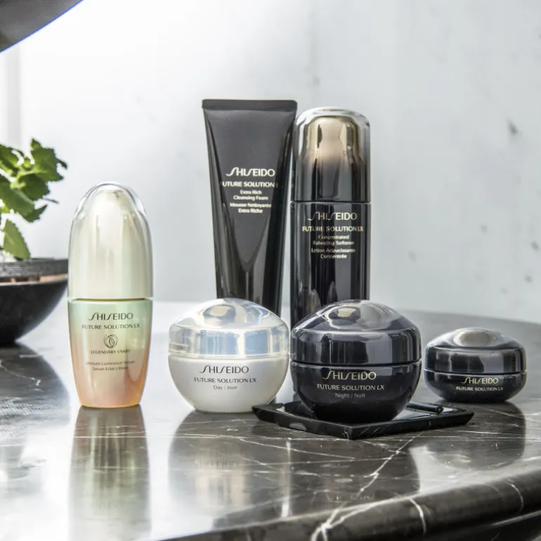 Future Solution LX Legendary Enmei Ultimate Luminance Serum 30ml