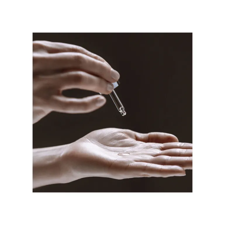 HUILE PRÉCIEUSE À LA ROSE NOIRE 25ML