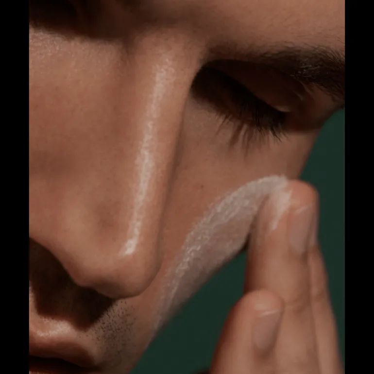 LOTION HYDRATANTE POUR LE VISAGE THE CALMING LOTION CLEANSER