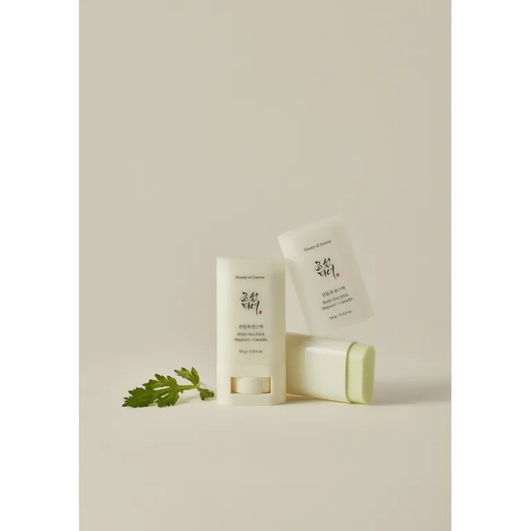 Matte Sun Stick: Mugwort + Camilia Spf 50+