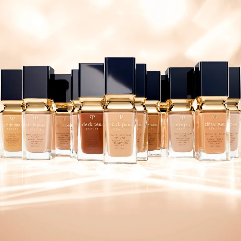 Radiant Fluid Foundation Natural