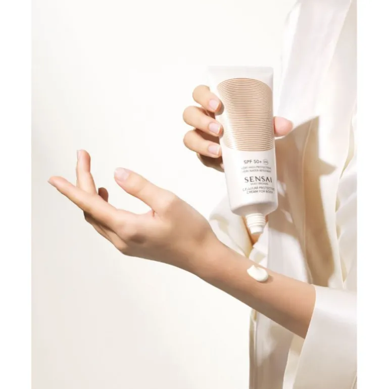 SENSAI SILKY BRONZE CREAM FOR BODY Cellular Protective