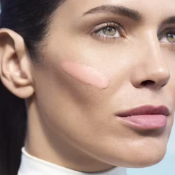 BLUE PEPTIDES UPLIFT SPF 30 CRÈME DE JOUR RAFFERMISSANTE AVEC PHOTOPROTECTION