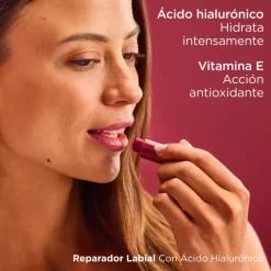 Bâton réparateur pour les lèvres au grenat