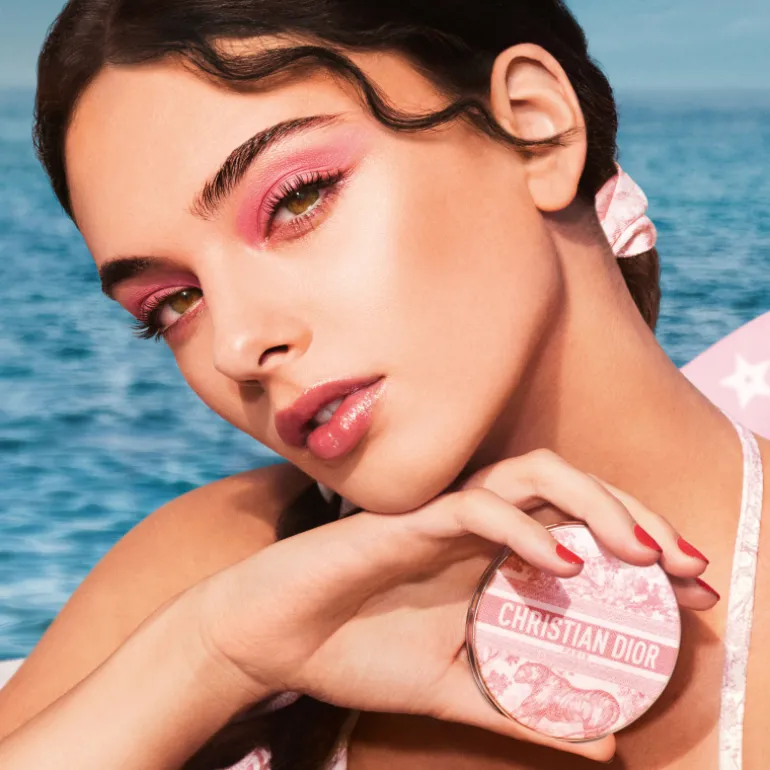 DIOR VERNIS ÉDITION LIMITÉEVernis à ongles effet gel et couleur couture