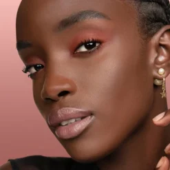 DIORSHOW MONO COULEUROmbre à paupières longue durée, à la couleur intense