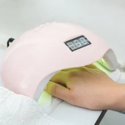 E- Esmaltar Manos o Pies Semipermanente