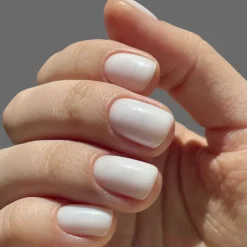 E- Esmaltar Manos o Pies Semipermanente